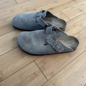 Birkenstock Boston Clog: color sand, Size 41. Like new: worn less then 10 times.